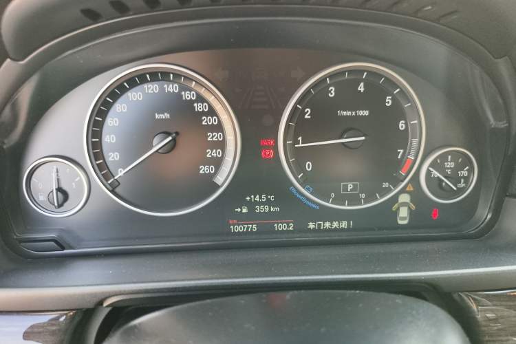 Used BMW 5 Series 2014 525Li Luxury Design Package
