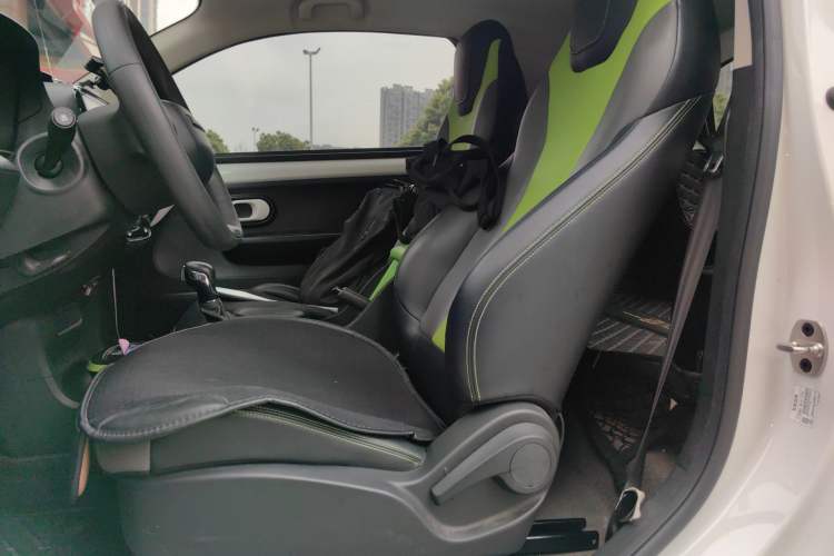 Used Roewe Clever 2021 302km All-Round Version Left Rear Seat