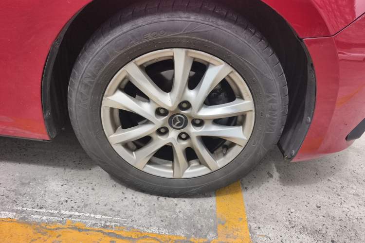 Used Mazda 3 Axela 2016 Sedan 1.5L Automatic Luxury Model