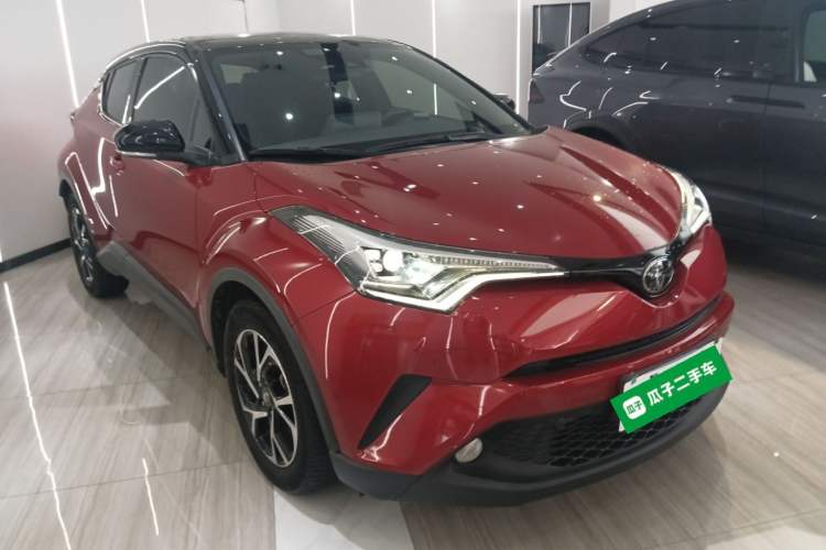 Used Toyota C-HR 2020 2.0L Luxury Edition Front Right 45 Deg