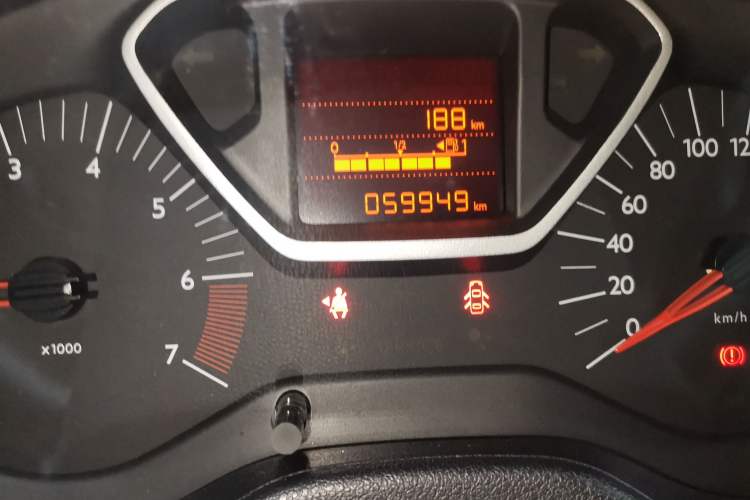 Used Citroen Elysee 2015 ZhiShang Edition 1.6L Manual Comfort Model