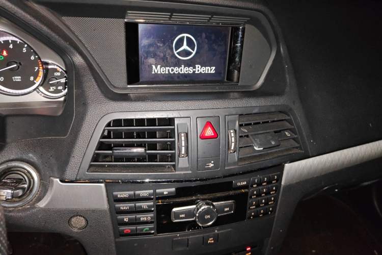 Used Mercedes-Benz E-Class 2012 E 200 CGI Coupe Audio And AC Panel