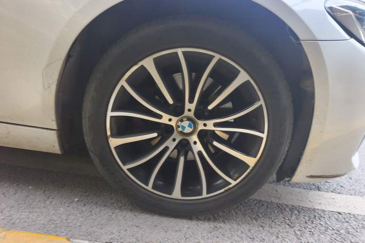 Used BMW 5 Series 2014 525Li Luxury Design Package