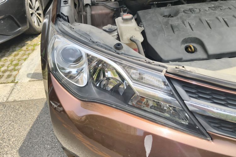 Used Toyota RAV4 2015 2.0L CVT Two-Wheel Drive Fashion Edition