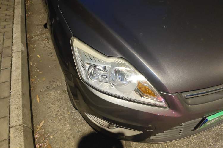 Used Ford Focus 2013 Sedan Classic 1.8L Automatic Base Model