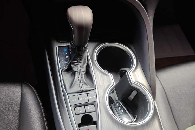 Used Toyota Camry 2021 Dual-Motor 2.5HG Luxury Edition Gear Lever