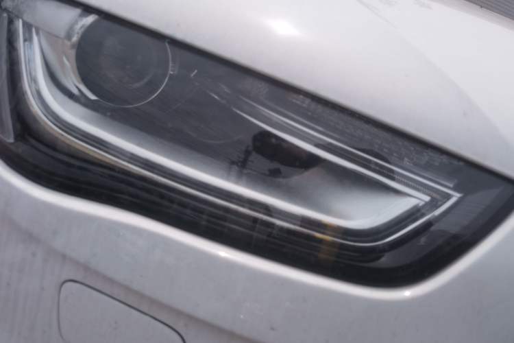 Used Audi A4L 2015 35 TFSI Automatic Standard Model Right Front Headlight