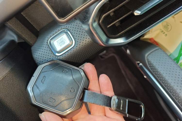 Used JETOUR Traveler 2023 2.0T Four-Wheel Drive Conqueror Interior 1