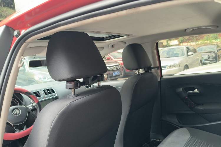 Used Volkswagen Polo 2016 1.6L Automatic Comfort Model Headliner