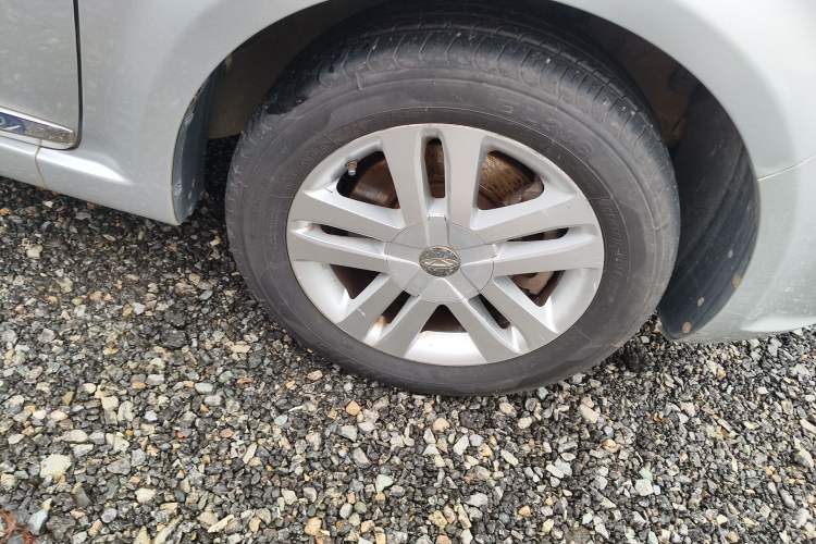 Used Chery Arrizo M7 2015 1.8L Manual WideJoy Edition 232 Seats Right Front Wheel Hub