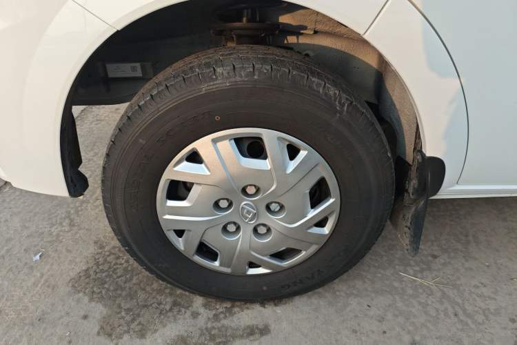 Used SAIC MAXUS Xintu V80 2025 PRO Aoyuntong 2.0T Automatic Long-Wheelbase Mid-Roof Model with 6/7/8/9 Seats
