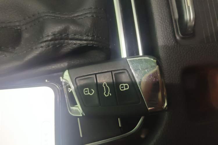 Used Volkswagen FAW-Volkswagen CC 2021 Estate Vehicle 380TSI Vizzion Edition
