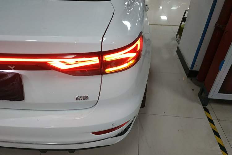 Used Geely Auto Emgrand 2025 4th Generation 1.5L CVT Flagship Version
