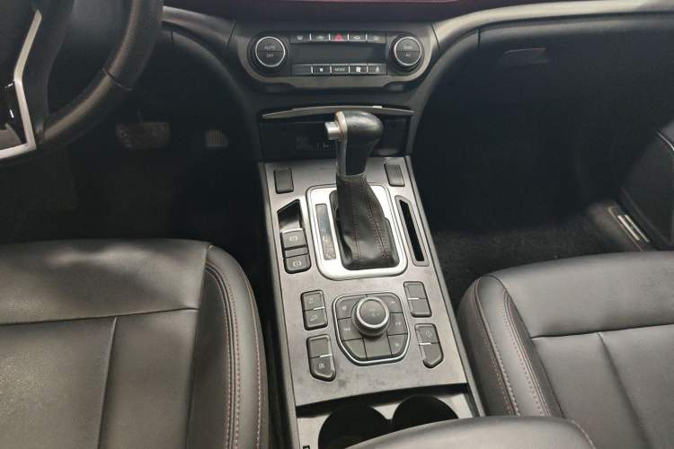 Used Haval H6 Coupe 2018 Red-Label 1.5T Automatic Two-Wheel Drive Luxury Model