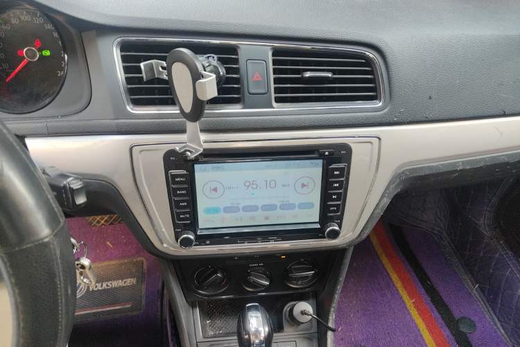 Used Volkswagen Lavida 2015 1.6L Automatic Fashion Edition