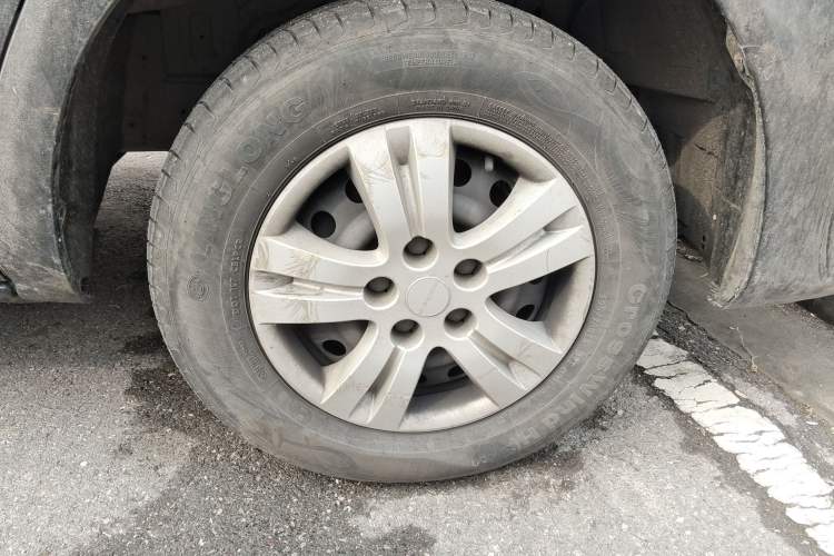 Used FORTHING Lingzhi 2023 M5L 1.6L Base Model 7 Seats