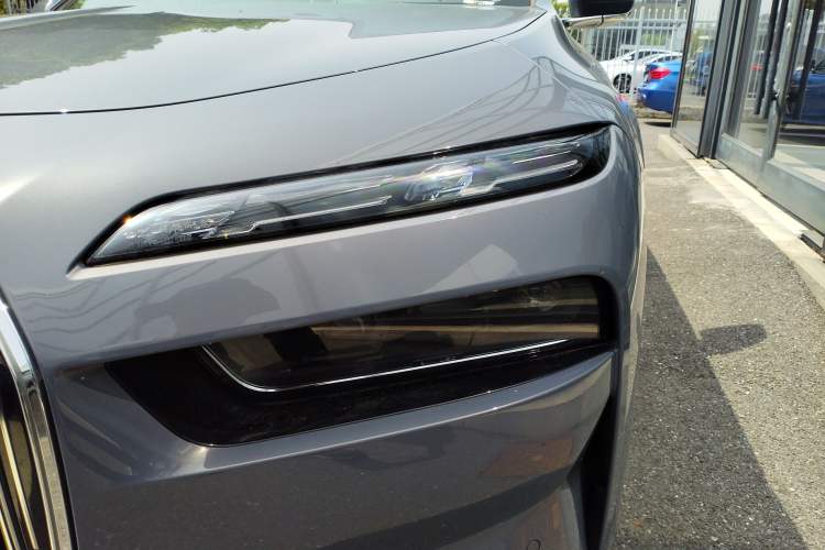 Used BMW i7 2023 eDrive50L Prestige M Sport Package Left Front Headlight