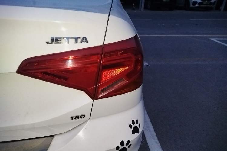 Used Volkswagen Jetta 2017 1.5L Manual Comfort Model Right Rear Taillight