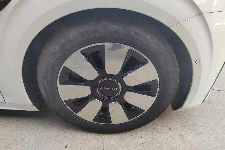 Used Zeekr 009 2022 Revised WE Version Right Front Wheel Hub