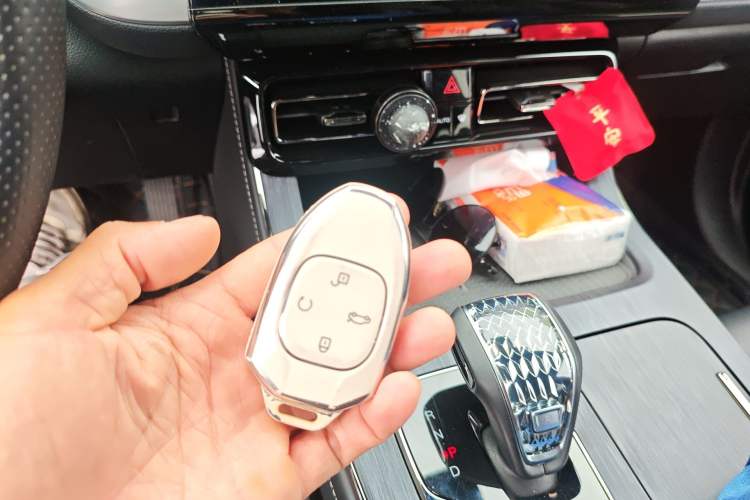 Used GAC Trumpchi GS8 2022 Dual-Engine Series 2.0TM Two-Wheel Drive Prestige Edition (7 Seats) Vehicle Key