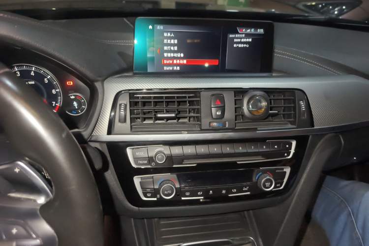 Used BMW 3 Series 2019 320i M Sport Night Edition Audio And AC Panel