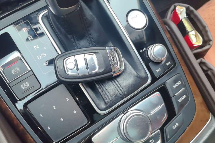 Used Audi A6L 2014 30 FSI Comfort Model
