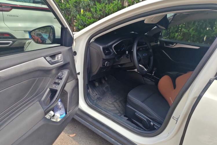 Used Ford Focus 2019 Hatchback 1.5L Manual FENGYUE Model China V Standard