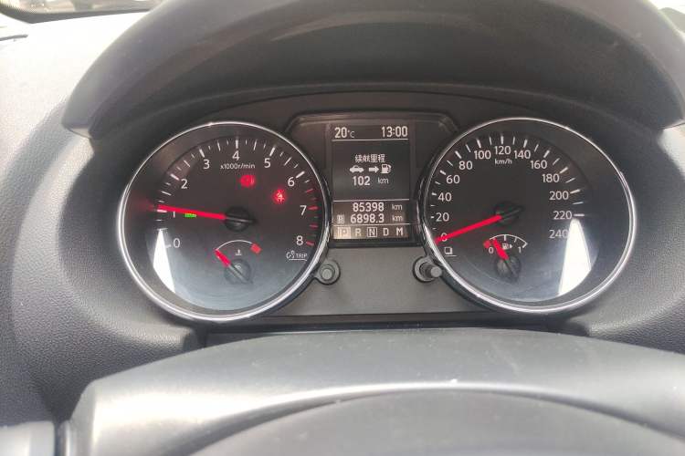 Used Nissan Qashqai 2012 2.0 XV LE CVT 2WD Odometer Close Up