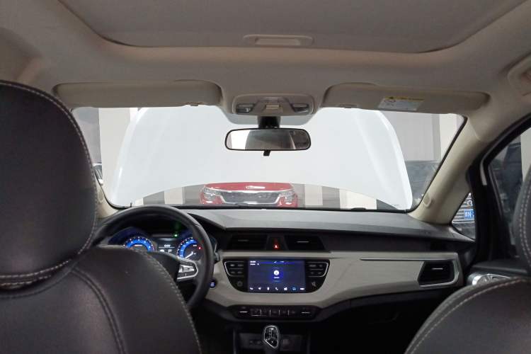 Used Geely Auto Vision X3 2020 1.5L CVT Luxury Model Headliner