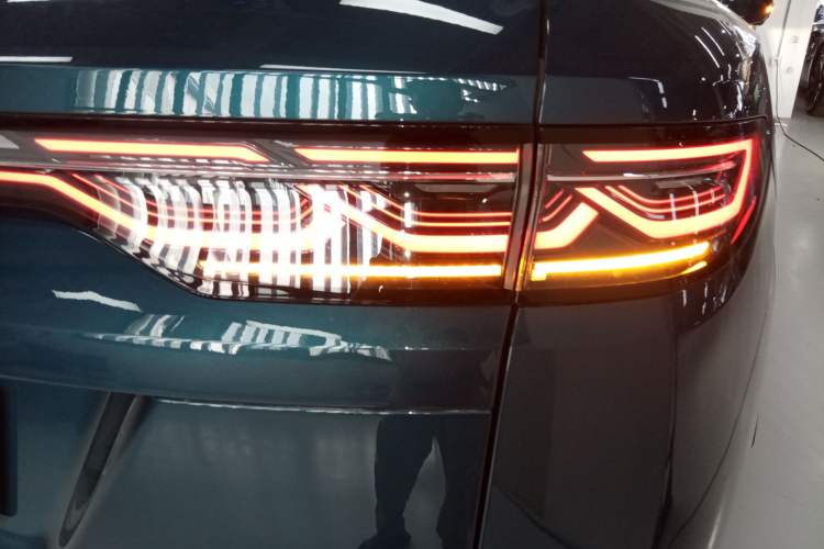 Used BYD Song L DM-i 2024 112 km Beyond Edition Right Rear Taillight