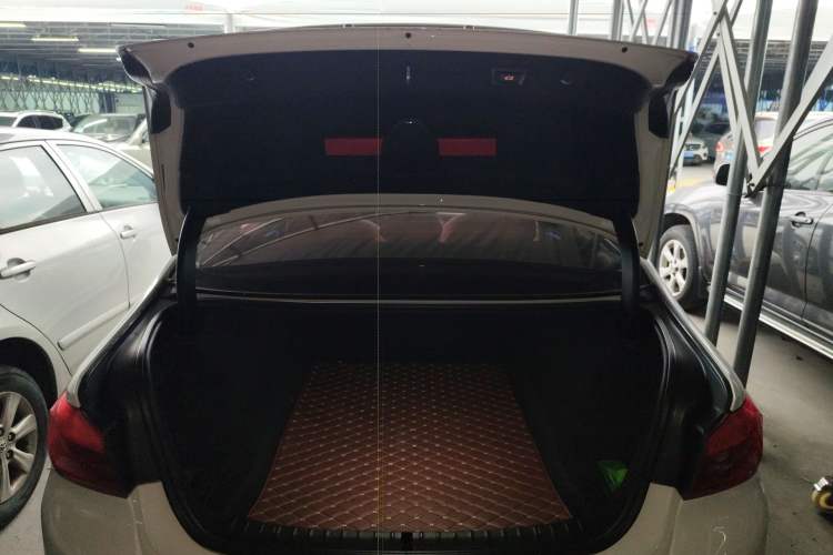 Used BMW 5 Series 2019 530i M Sport Package Trunk