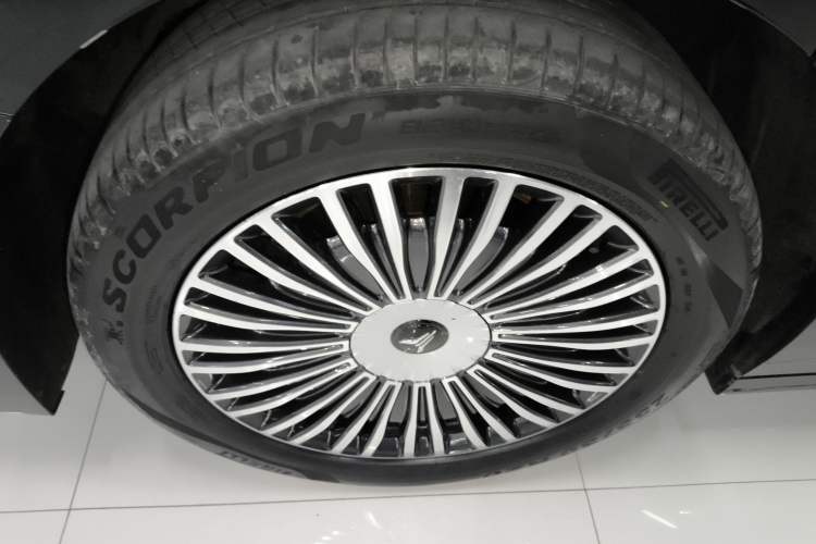 Used VOYAH Dream 2025 PHEV Four-Wheel Drive Prestige Qiankun Edition