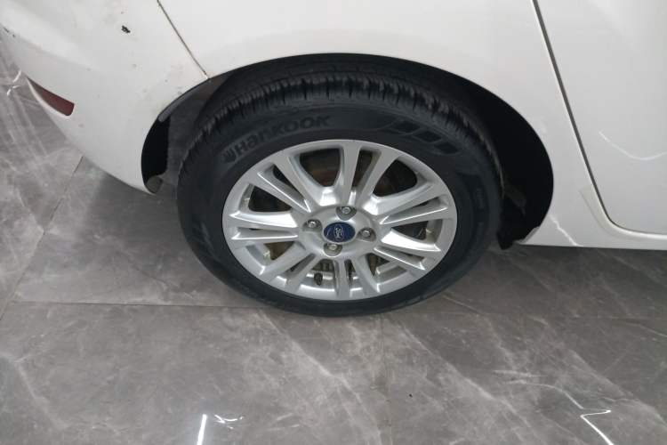 Used Ford Fiesta 2013 Hatchback 1.5L Automatic Fashion Edition
