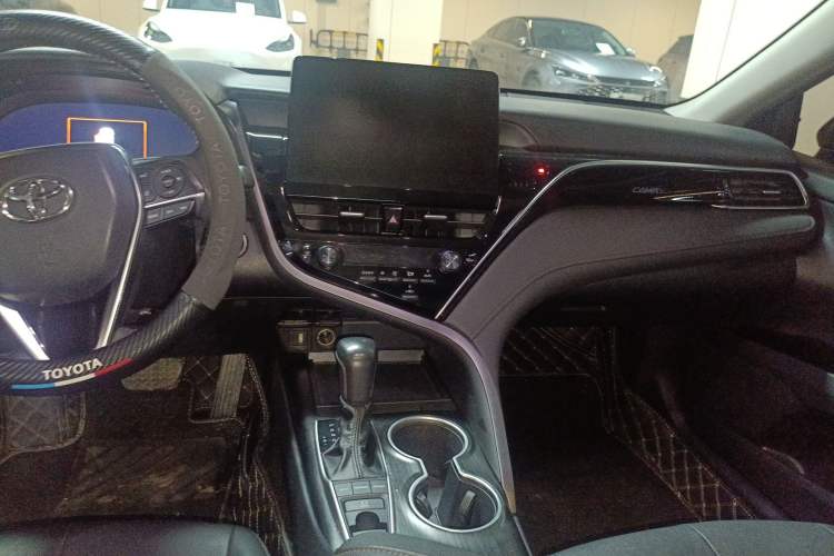 Used Toyota Camry 2023 2.5G Luxury Edition Audio And AC Panel
