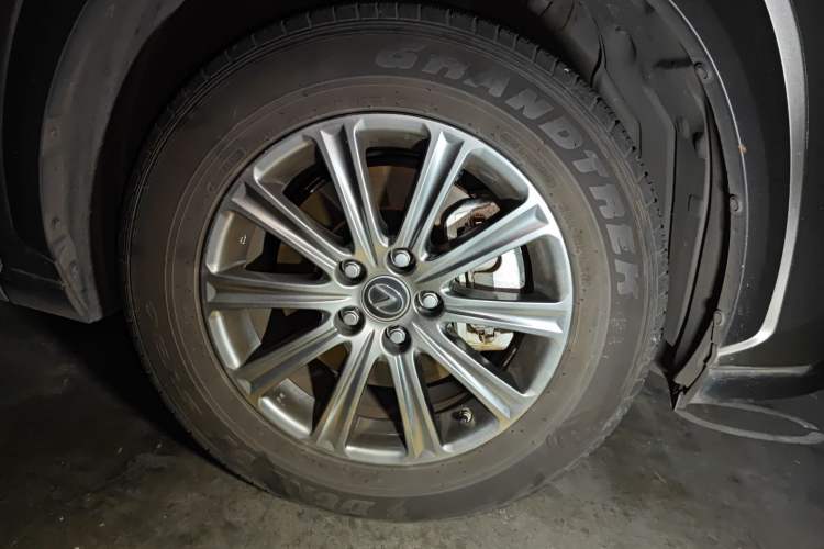 Used Lexus NX 2020 200 Front-Wheel Drive Vmotion Edition China VI Standard
