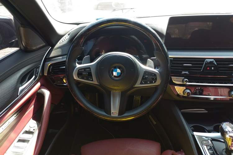 Used BMW 5 Series 2021 530Li Luxury Edition M Sport Package Steering Wheel