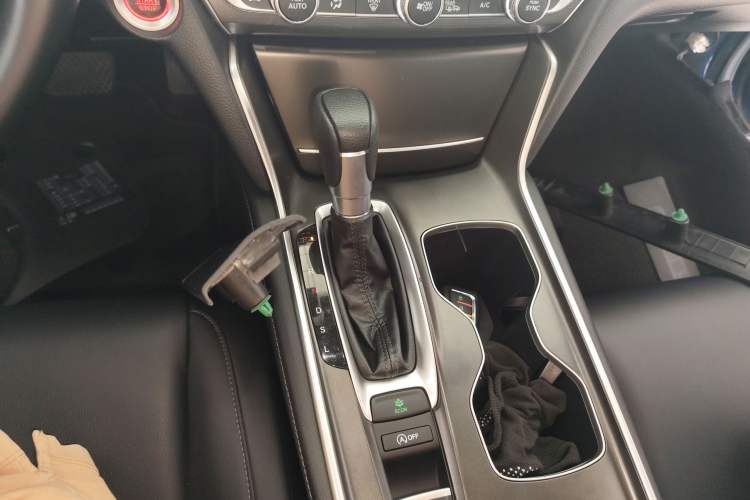 Used Honda Accord 2018 260TURBO Luxury Edition China VI Gear Lever