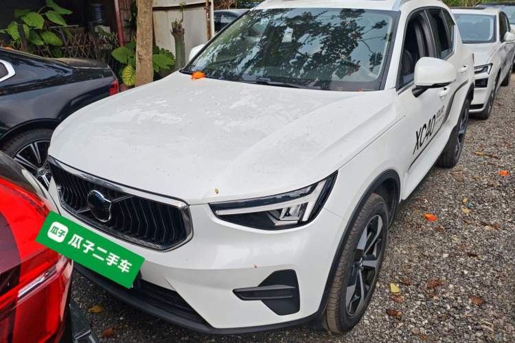 Used Volvo XC40 2024 B4 4x4 Smart Luxury Edition Front