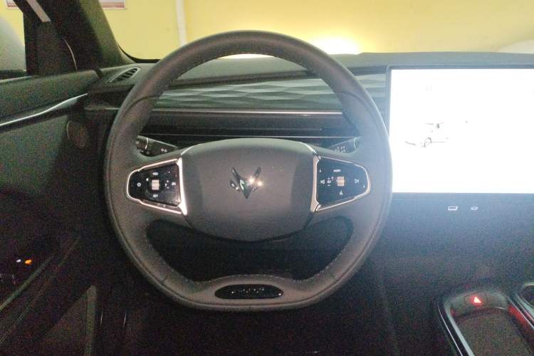 Used ARCFOX Alpha T5 2025 520 PRO Steering Wheel