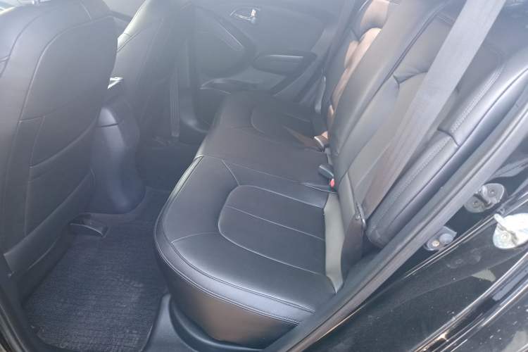 Used Hyundai ix35 2015 2.0L Automatic 2WD Comfort Edition China IV Standard
