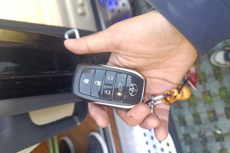 Used Toyota Alphard 2020 Dual-Engine 2.5L Prestige Edition Vehicle Key