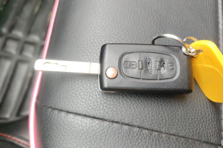 Used Peugeot 308 2014 Enjoy Edition Classic 1.6L Automatic Premium Model Interior 1