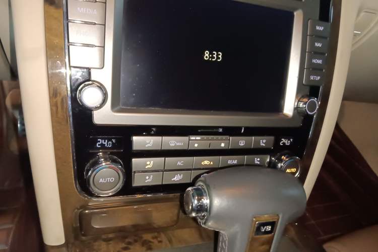 Used Volkswagen Phaeton 2012 3.6L Deluxe Custom Edition