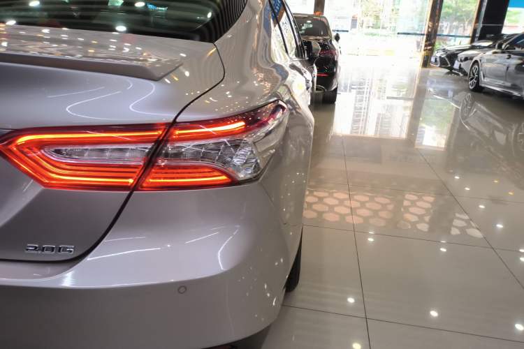 Used Toyota Camry 2019 2.0G Luxury Edition China VI Standard Right Rear Taillight