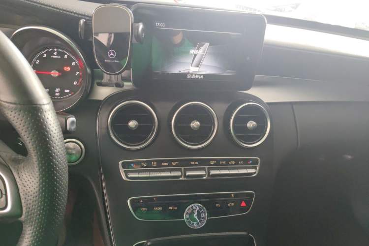 Used Mercedes-Benz C-Class 2018 C 180 L Fashion Edition Sport Version Audio And AC Panel