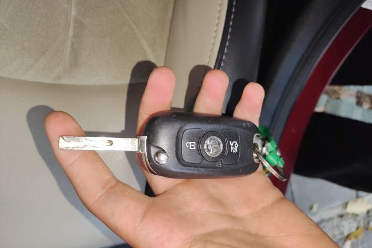 Used Buick Verano 2019 Sedan 15S Automatic Leading Model Vehicle Key