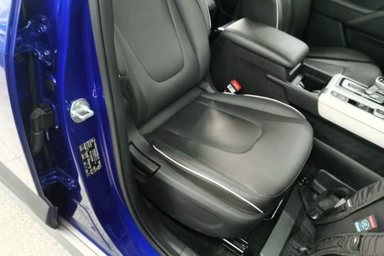 Used Hyundai ix35 2023 Musso 2.0L Deluxe Edition DLX
