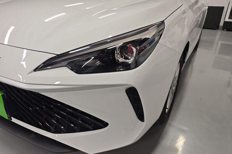 Used Roewe i5 2026 Model 1.5L Manual Comfort Version
