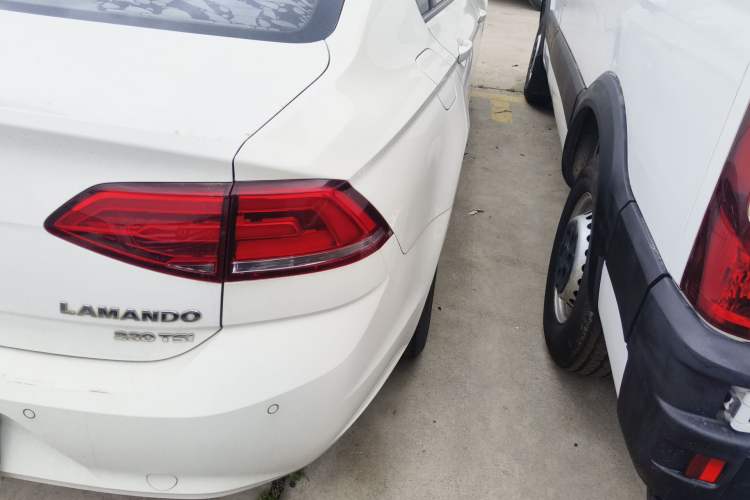 Used Volkswagen Lamando 2017 230TSI DSG Fashion Edition Right Rear Taillight