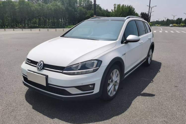 Used Volkswagen Golf 2019 1.8TSI Travel Edition